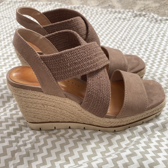 Kelly & Katie sandals - Picture 4 of 7